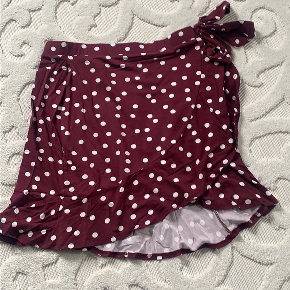 ASOS design petite mini wrap skirt in polka dot - Picture 3 of 3